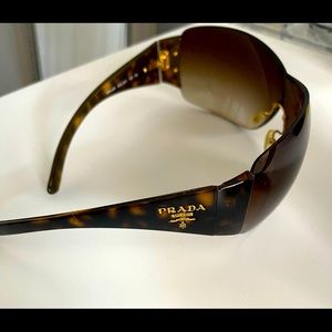 Authentic Prada SPR 22M tortoise sunglasses